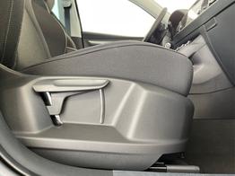 Skoda Karoq Selection 150PS DSG AHK+Kessy+Kamera+eHeck+Sitzheiz 