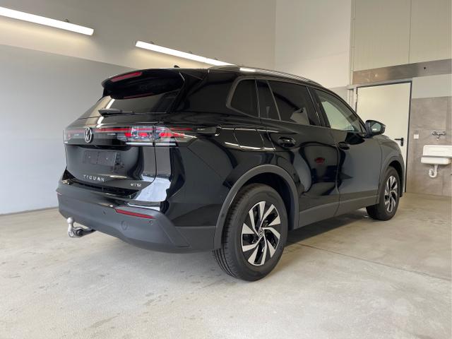 Volkswagen / Tiguan / Schwarz / / / 150PS DSG 360°Kamera