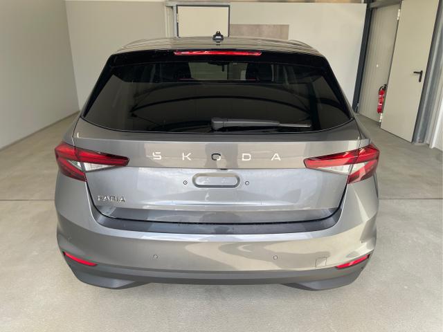 Skoda / Fabia / Grau / / / 115PS DSG AHK+Kessy+Kamera