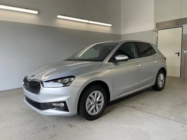 EU-Neuwagen Skoda Fabia Selection mit AHK + Kessy + Rückfahrkamera