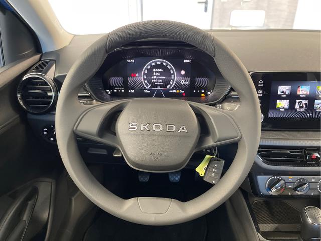 Skoda / Fabia / Blau / / / 115PS App Connect