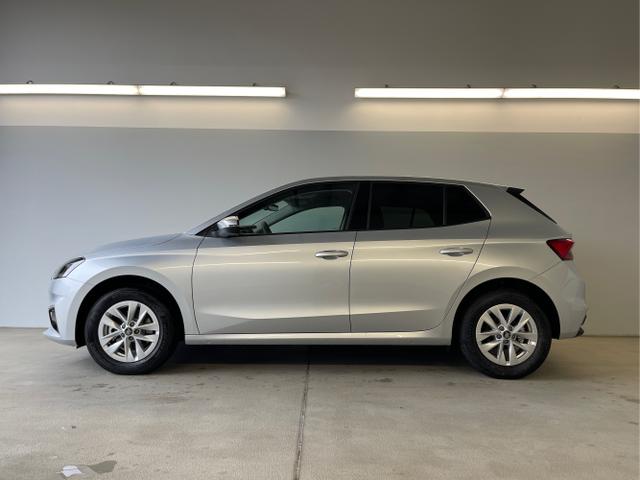Skoda / Fabia / Silber / / / 115PS DSG Alu+AHK+Kessy+Kamera+GV5