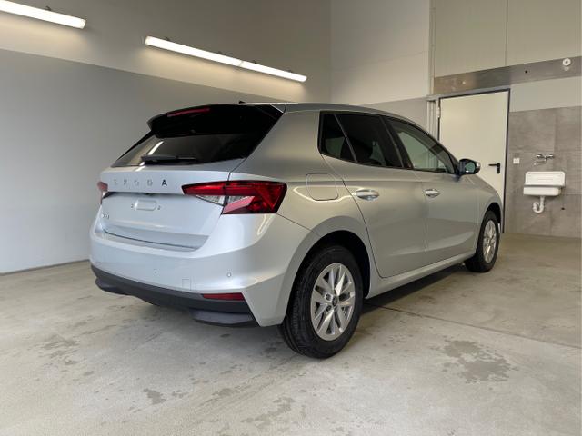 Skoda / Fabia / Silber / / / 115PS DSG Alu+AHK+Kessy+Kamera+GV5