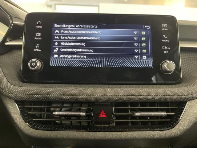 Skoda / Fabia / Silber / / / 115PS DSG Alu+AHK+Kessy+Kamera+GV5