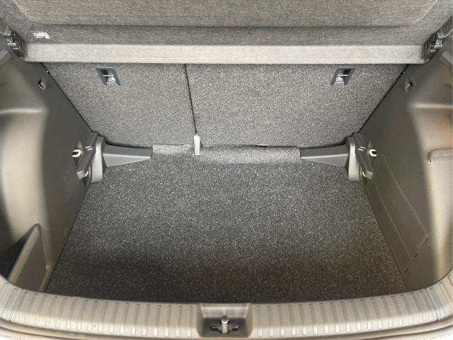 Skoda / Fabia / Weiß / / / 115PS DSG AHK+Kamera