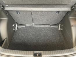 Skoda Fabia Selection 115PS DSG Alu+AHK+Kessy+Kamera+GV5+Sitzheiz 