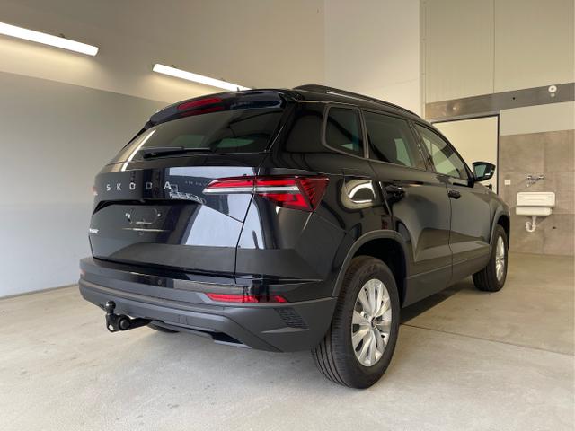 Skoda / Karoq / Schwarz / / / 150PS DSG Navi+ACC+AHK+Kessy+Kamera+Sitzheiz