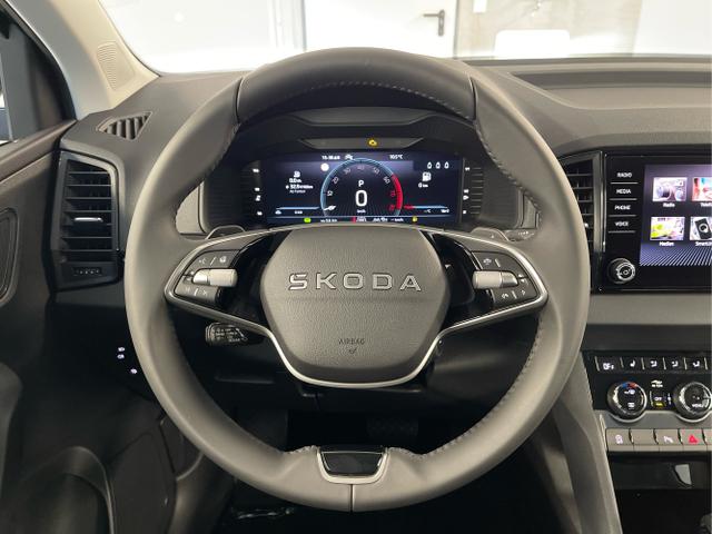 Skoda / Karoq / Schwarz / / / 150PS DSG Navi+ACC+AHK+Kessy+Kamera+Sitzheiz