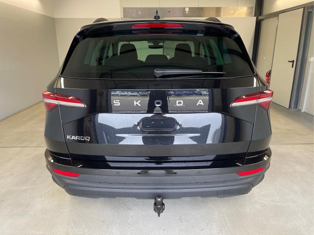 Skoda / Karoq / Schwarz / / / 150PS DSG Navi+ACC+AHK+Kessy+Kamera+Sitzheiz