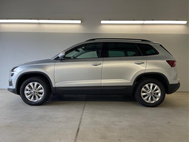 Skoda / Karoq / Silber / / / 150PS DSG Navi+ACC+AHK+Kessy+Kamera+Sitzheiz