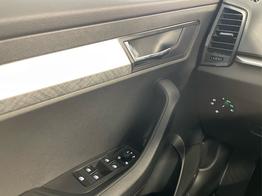 Skoda Karoq Selection 150PS DSG Navi+ACC+AHK+Kessy+Kamera+Sitzheiz 