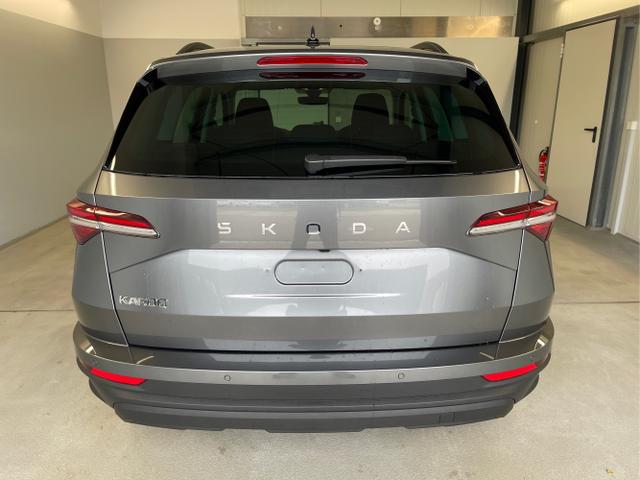 Skoda / Karoq / Grau / / / 150PS DSG Navi+ACC+AHK+Kessy+Kamera+Sitzheiz