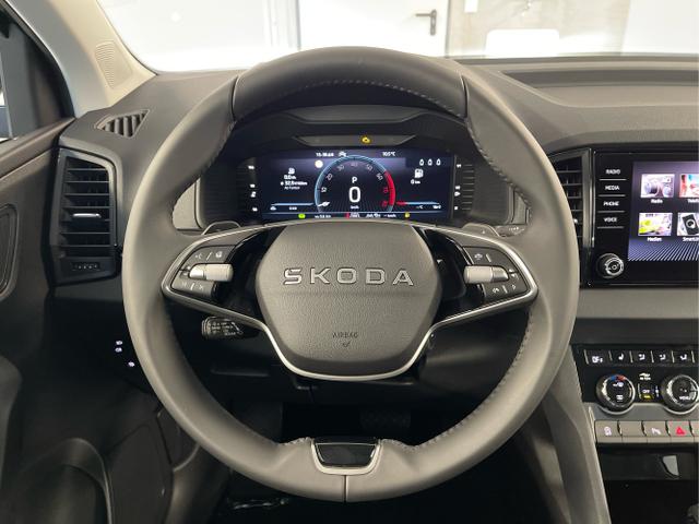 Skoda / Karoq / Grau / / / 150PS DSG Navi+ACC+AHK+Kessy+Kamera+Sitzheiz