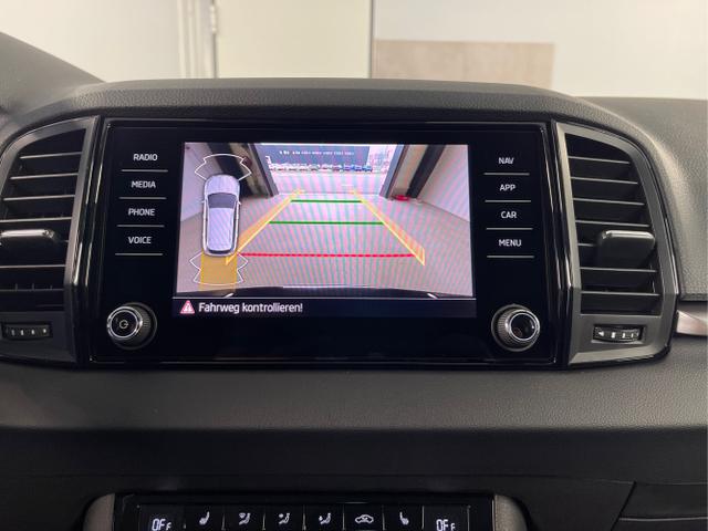 Skoda / Karoq / Grau / / / 150PS DSG Navi+ACC+AHK+Kessy+Kamera+Sitzheiz