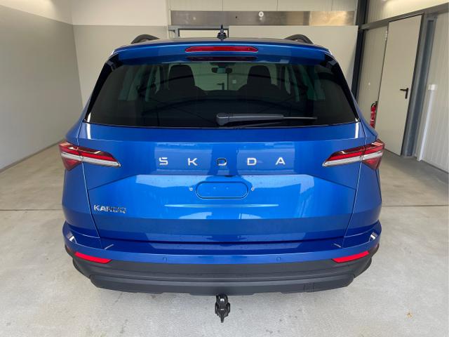 Skoda / Karoq / Blau / / / 150PS DSG Navi+ACC+AHK+Kessy+Kamera+Sitzheiz