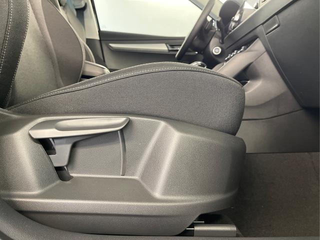 Skoda / Karoq / Blau / / / 150PS DSG Navi+ACC+AHK+Kessy+Kamera+Sitzheiz