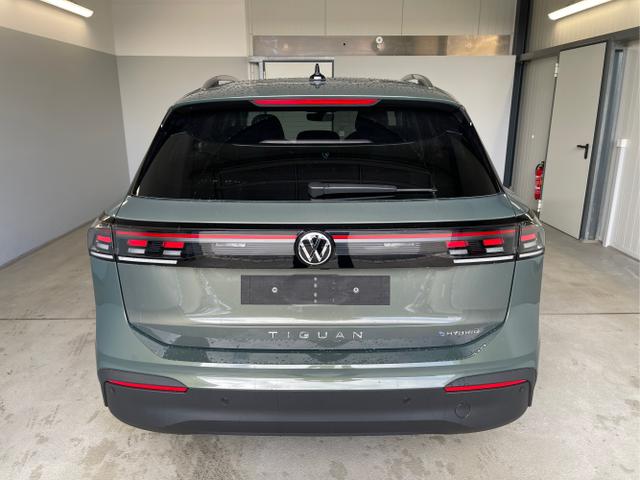 Volkswagen / Tiguan / Grün / / / eHybrid DSG 360°+Navi+Kessy+AHK