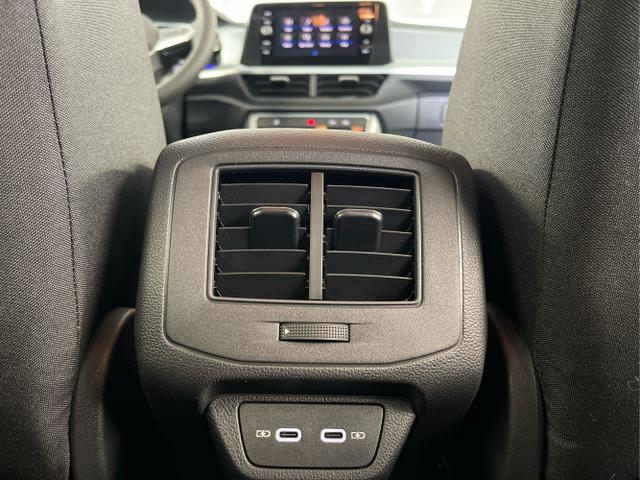 Volkswagen / T-Roc / Grau / / / 150PS DSG AHK+Kessy+Kamera+ACC