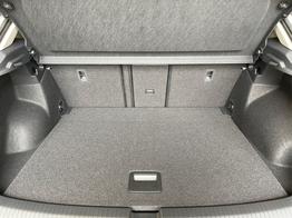 Volkswagen T-Roc LIFE 150PS DSG AHK+Kessy+Kamera+ACC+Sitzheiz+Navi+IQ.Drive 