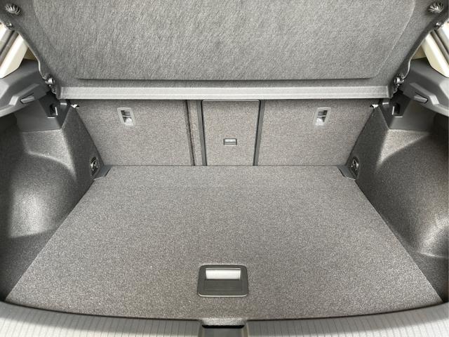 Volkswagen / T-Roc / Grau / / / 150PS DSG AHK+Kessy+Kamera+ACC