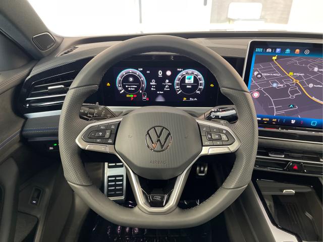 Volkswagen / Passat Variant / Grau / / / 265PS AHK+Pano+Harman Kardon