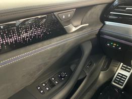 Volkswagen Passat Variant R-Line 265PS 4M Stdhz+Leder+AHK+DCC+Pano+Harman+Alu19+IQ.Drive+Black+HUD 