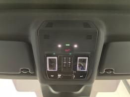 Volkswagen Passat Variant R-Line 265PS 4M Stdhz+Leder+AHK+DCC+Pano+Harman+Alu19+IQ.Drive+Black+HUD 