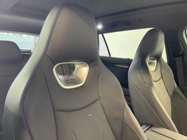 Volkswagen Passat Variant R-Line 265PS 4M Stdhz+Leder+AHK+DCC+Pano+Harman+Alu19+IQ.Drive+Black+HUD 