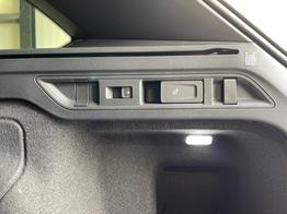 Volkswagen Passat Variant R-Line 265PS 4M Stdhz+Leder+AHK+DCC+Pano+Harman+Alu19+IQ.Drive+Black+HUD 