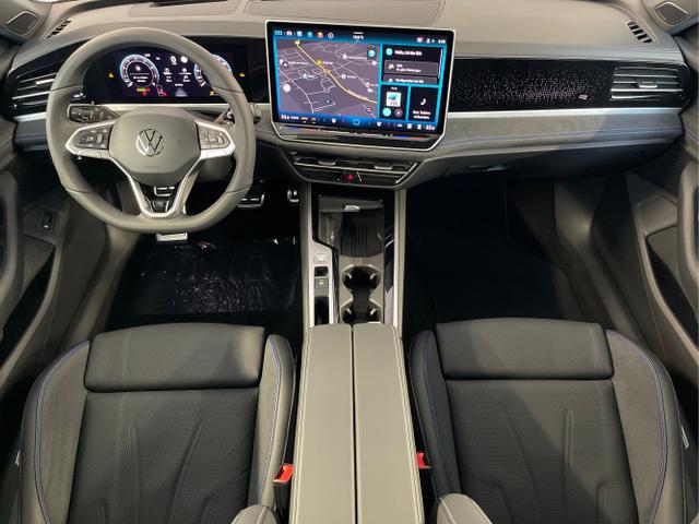 Volkswagen / Passat Variant / Silber / / / 265PS AHK+Pano+Harman Kardon