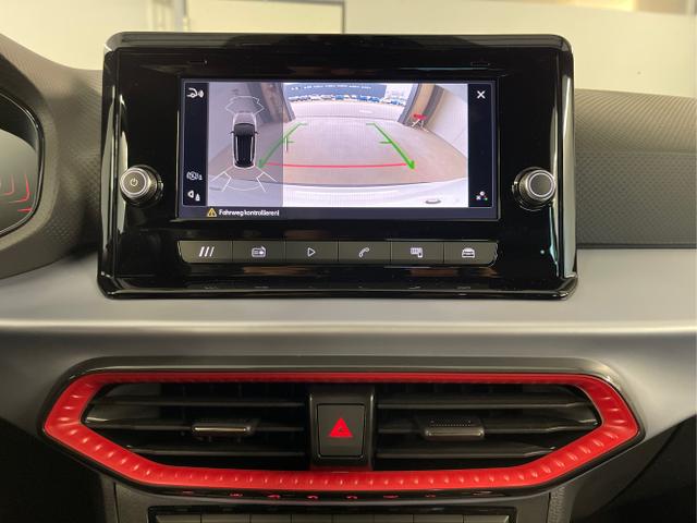 Seat / Arona / Weiß / / / 115PS DSG AHK+Kamera+ACC+VollLED+Sitzheizung