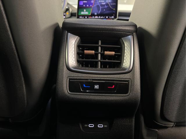 Cupra / Terramar / Schwarz / / / 4Drive Navi+HUD+Sennheiser+Alu20+Memory+eHeck+ACC+Keyless+DCC