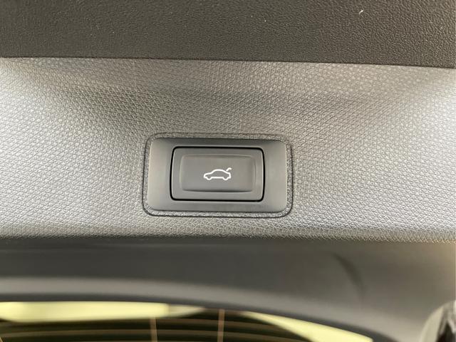 Cupra / Terramar / Schwarz / / / 4Drive Navi+HUD+Sennheiser+Alu20+Memory+eHeck+ACC+Keyless+DCC