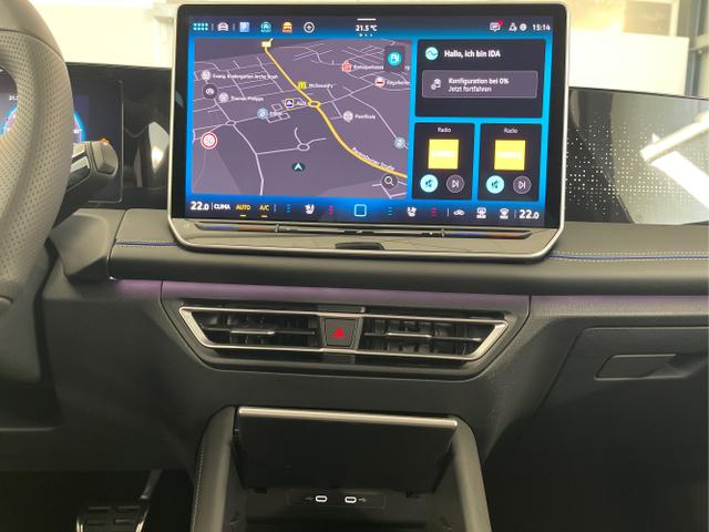 Volkswagen / Tiguan / Schwarz / / / 193PS TDI 4M Black+AHK+Stdhz+360°+Leder+IQ.Light+Drive+HUD+Harman+Pano