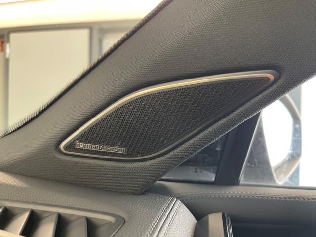 Volkswagen / Tiguan / Schwarz / / / 193PS TDI 4M Black+AHK+Stdhz+360°+Leder+IQ.Light+Drive+HUD+Harman+Pano