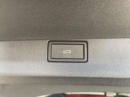 Volkswagen Tiguan R-Line 193PS TDI 4M Black+AHK+Stdhz+360°+Leder+IQ.Light+Drive+HUD+Harman+Pano 