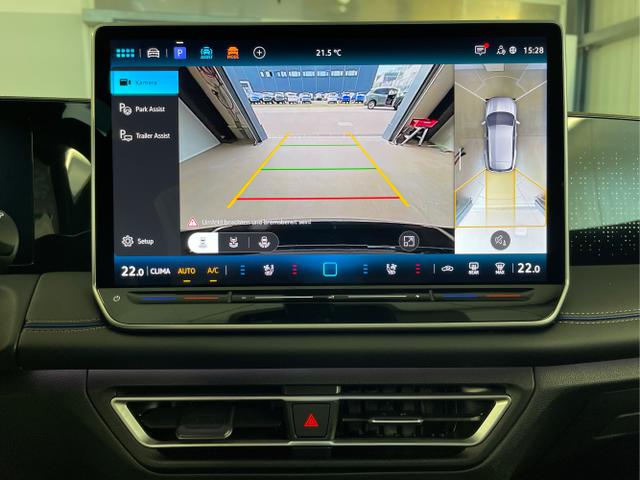 Volkswagen / Tiguan / Schwarz / / / 193PS TDI 4M Black+AHK+Stdhz+360°+Leder+IQ.Light+Drive+HUD+Harman+Pano