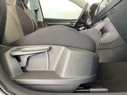 Skoda Karoq Selection 150PS TDI DSG 4x4 AHK+Navi+ACC+Kamera+Sitzheiz+eHeck+GV5 