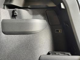 Skoda Karoq Selection 150PS TDI DSG 4x4 AHK+Navi+ACC+Kamera+Sitzheiz+eHeck+GV5 