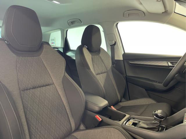 Skoda / Karoq / Silber / / / 150PS TSI DSG Navi+ACC+AHK+Kessy+Kamera+Sitzheiz+eHeck+GV5