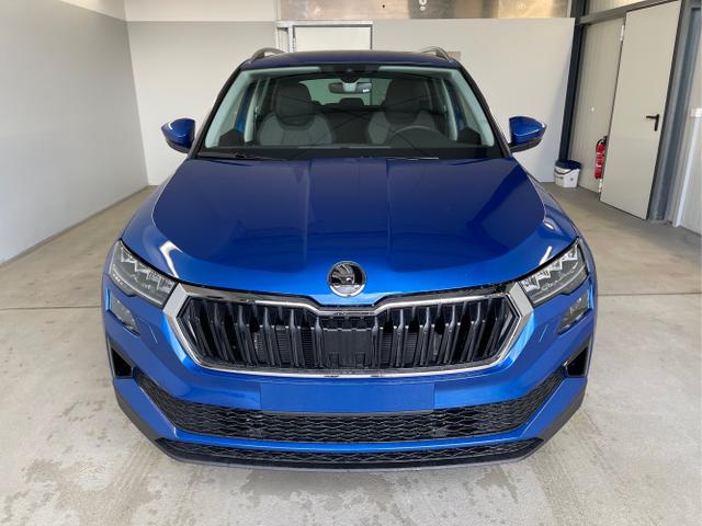 Skoda / Karoq / Blau / / / 150PS TSI DSG Navi+ACC+AHK+Kessy+Kamera+Sitzheiz+eHeck+GV5