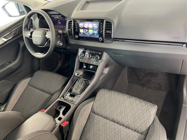 Skoda / Karoq / Blau / / / 150PS TSI DSG Navi+ACC+AHK+Kessy+Kamera+Sitzheiz+eHeck+GV5