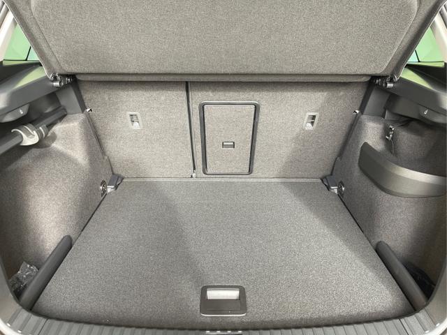 Skoda / Karoq / Blau / / / 150PS TSI DSG Navi+ACC+AHK+Kessy+Kamera+Sitzheiz+eHeck+GV5