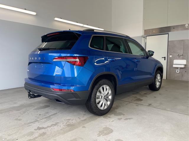 Skoda / Karoq / Blau / / / 150PS TDI DSG 4x4 AHK+Navi+ACC+Kamera+Sitzheiz+eHeck+GV5