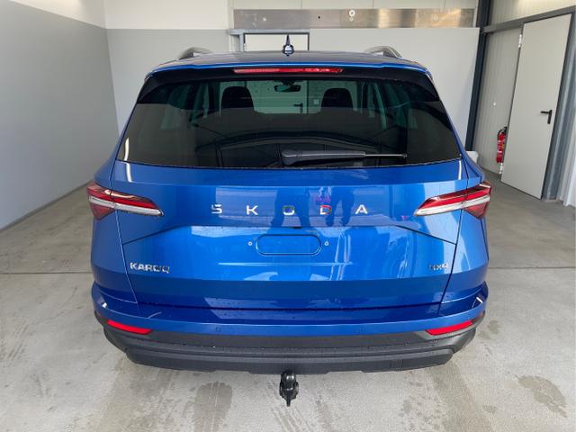 Skoda / Karoq / Blau / / / 150PS TDI DSG 4x4 AHK+Navi+ACC+Kamera+Sitzheiz+eHeck+GV5