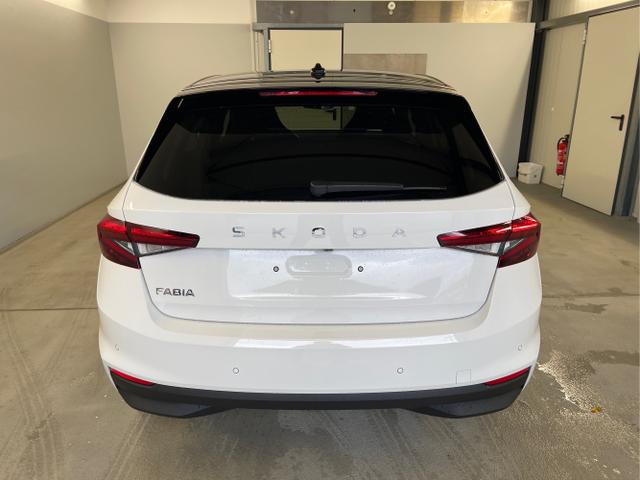 Skoda / Fabia / Weiß / / / 115PS DSG Dynamic+Kamera+Kessy+Alu16+Sitzheiz+Climatronic+PDCvo+hi