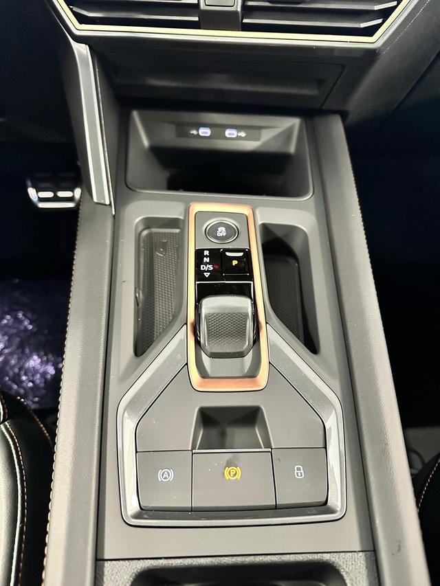 Cupra Leon ST 150PS eTSI DSG AHK+Edge+Kamera+IntelliDrive+Sitzheiz+Alu18+ACC 