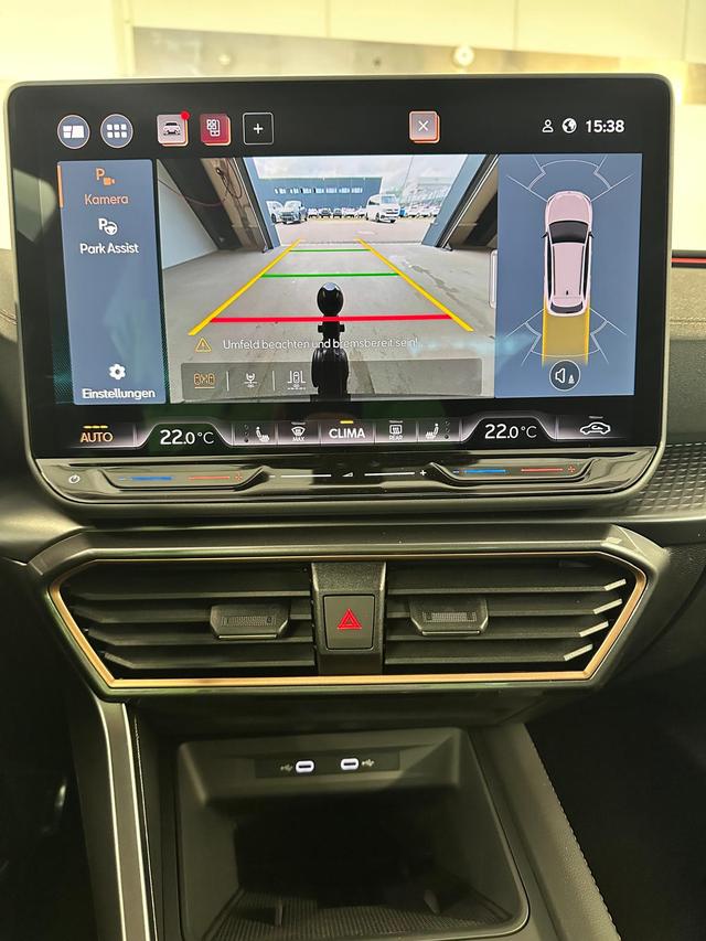 Cupra Leon ST 150PS eTSI DSG AHK+Edge+Kamera+IntelliDrive+Sitzheiz+Alu18+ACC 