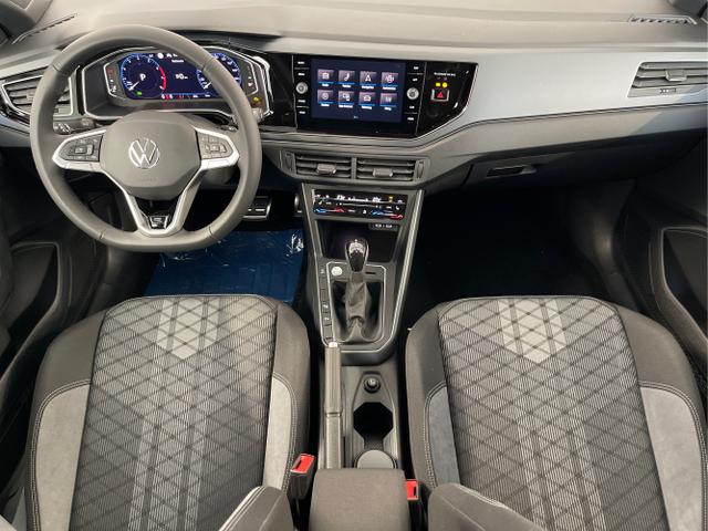 Volkswagen / Taigo / Grau / / / 115PS DSG Kessy+AHK+Navi