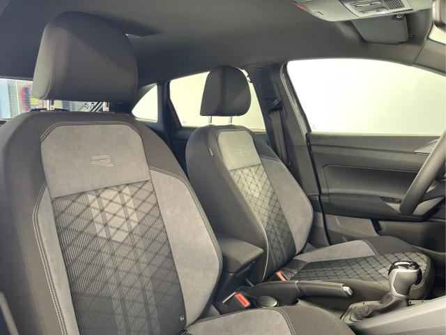 Volkswagen / Taigo / Grau / / / 115PS DSG Kessy+AHK+Navi